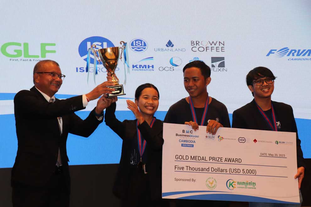 Trailblazers invent smart irrigation device