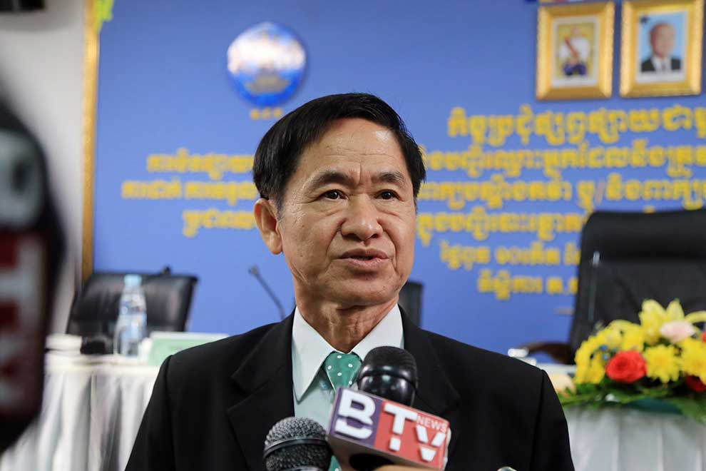 NEC's Hang Puthea speaks on importance of voter registration