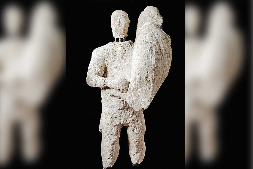 Two more boxer statues from Iron Age Sardinia unearthed