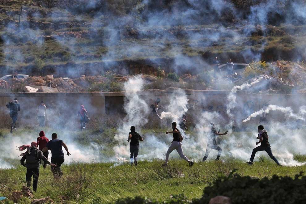 Israel begins new raids around West Bank city