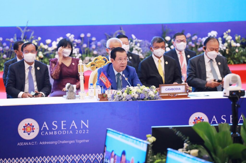 PM seeks additional demining assistance from Australia