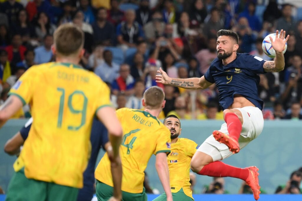 Giroud equals Henry record as World Cup holders France sink Australia