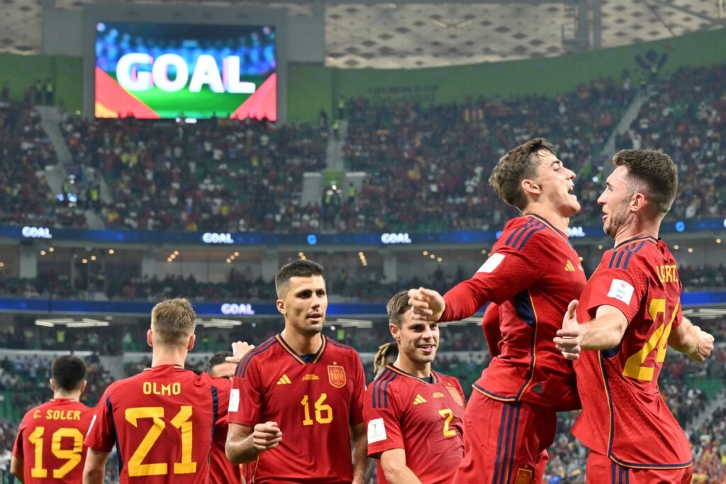 Spain ignite World Cup bid by smashing seven past Costa Rica
