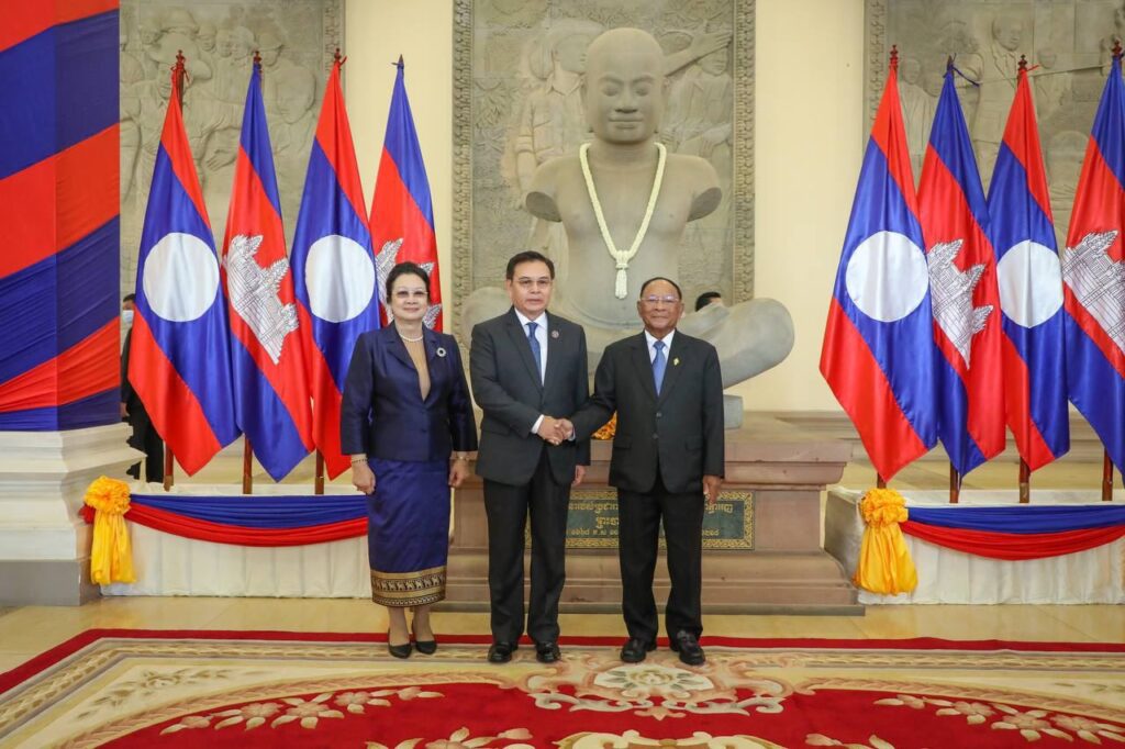 Samrin meets with Lao counterpart following AIPA wrap-up