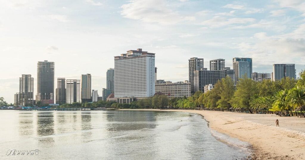 PM suggests plastic ban for world's bays