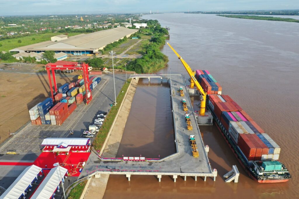 Transport ministry rules that all cargo carriers must register with Port EDI system