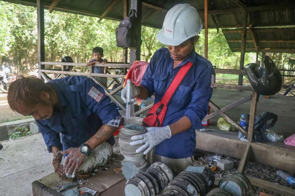Angkor Wat gallery window frames taken for repairs
