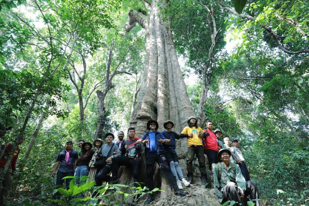 USAID-supported trail blazes a path for ecotourism in Cambodia