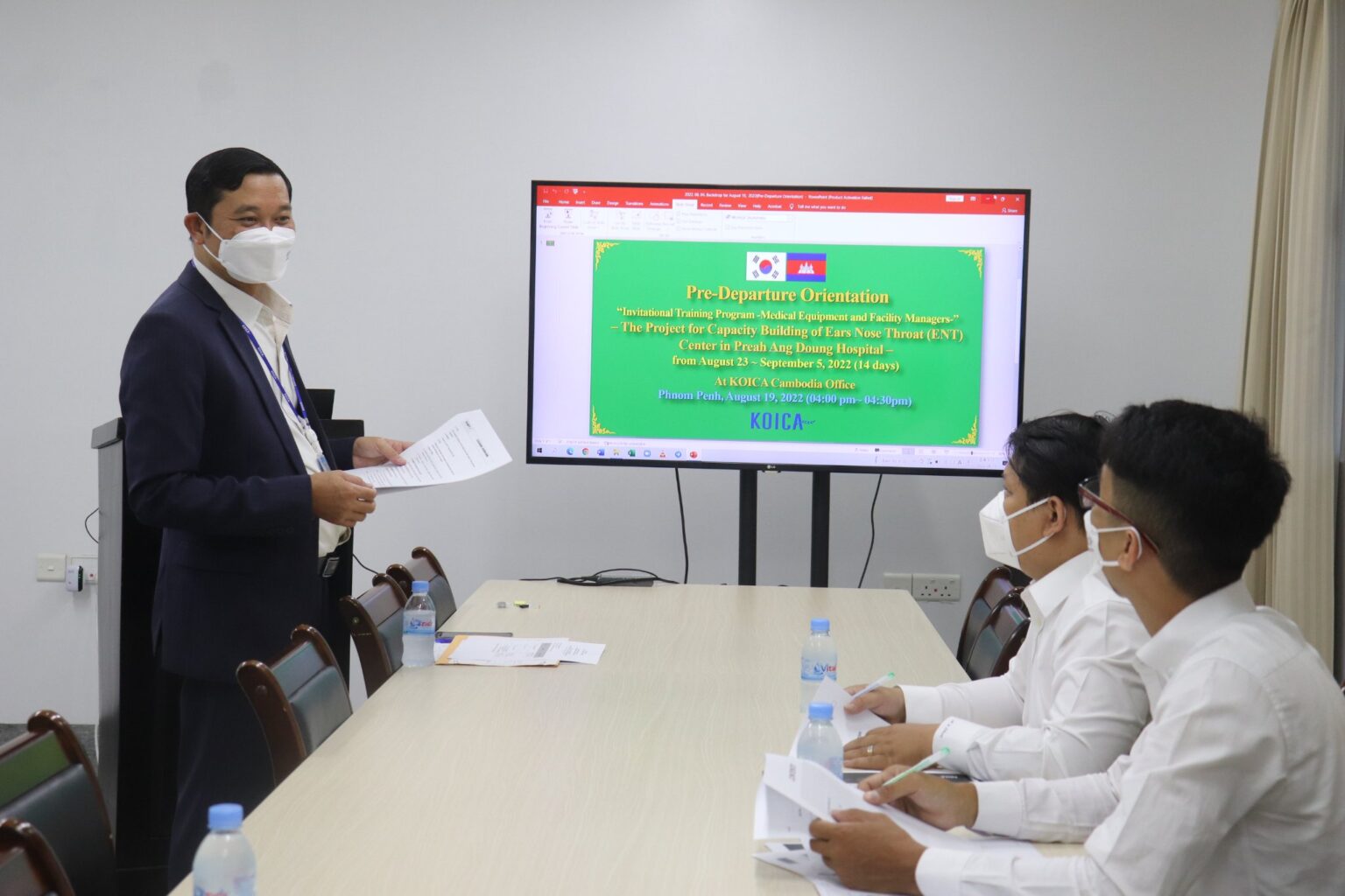 Preah Ang Duong Hospital sends two staff members for training in South Korea