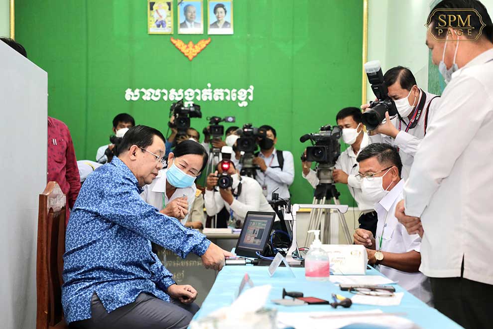 Hun Sen updates voter info; starts anti-extremism drive