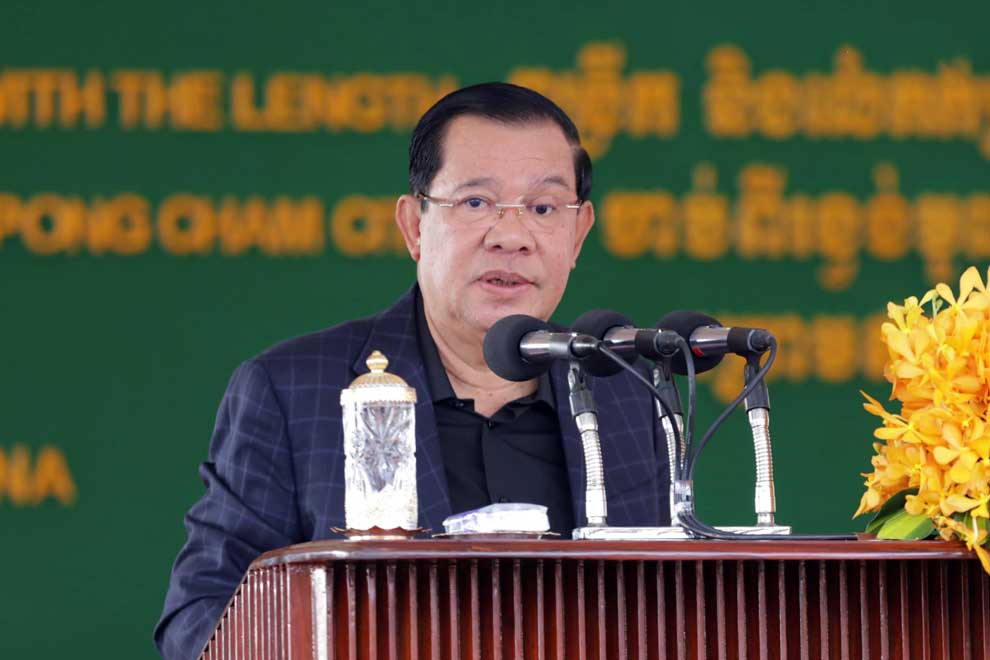 PM mulls single citizenship rule for civil servants