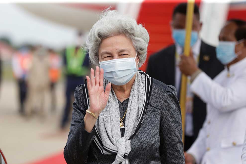 Committee unveils plans for Queen Mother's 87th birthday