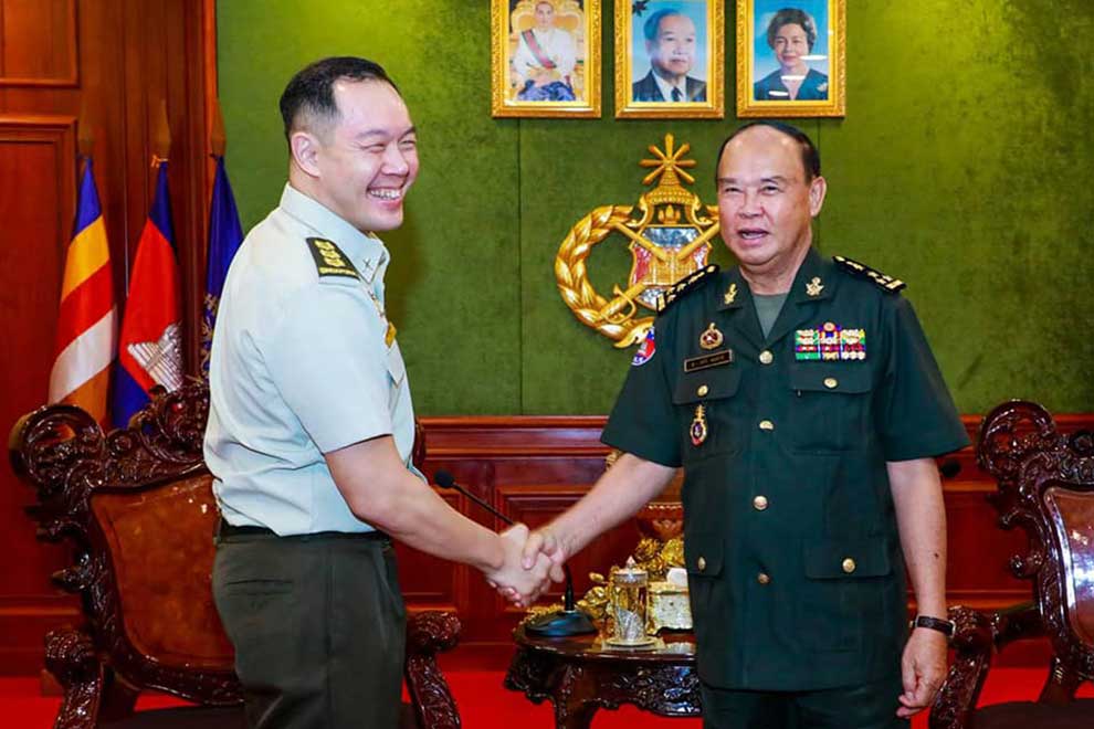 Singapore pledges closer defence cooperation