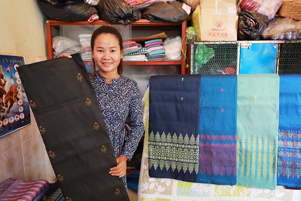 Colourful resurgence for silk island artisans