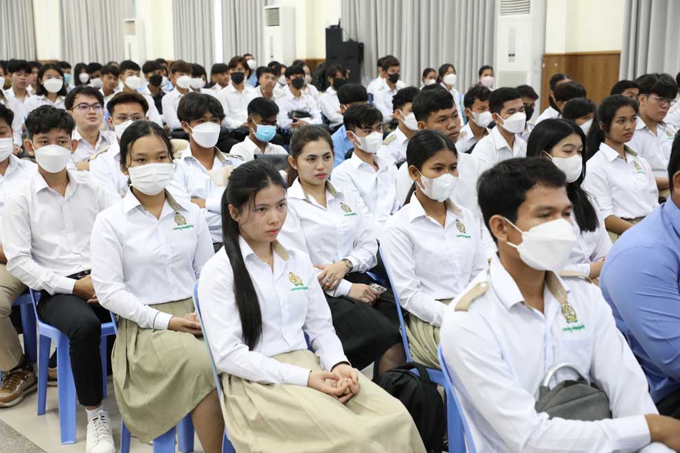 Tina urges agri-uni job centre to guard school's reputation