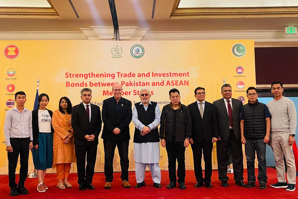 More Pakistani textiles