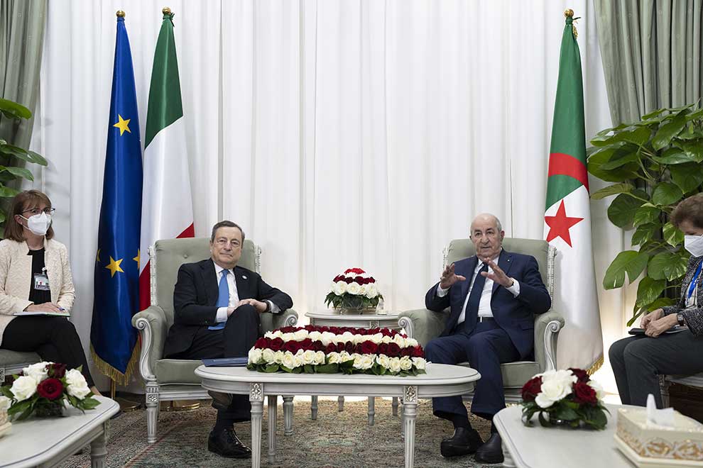 Italy inks Algeria deal to boost gas imports