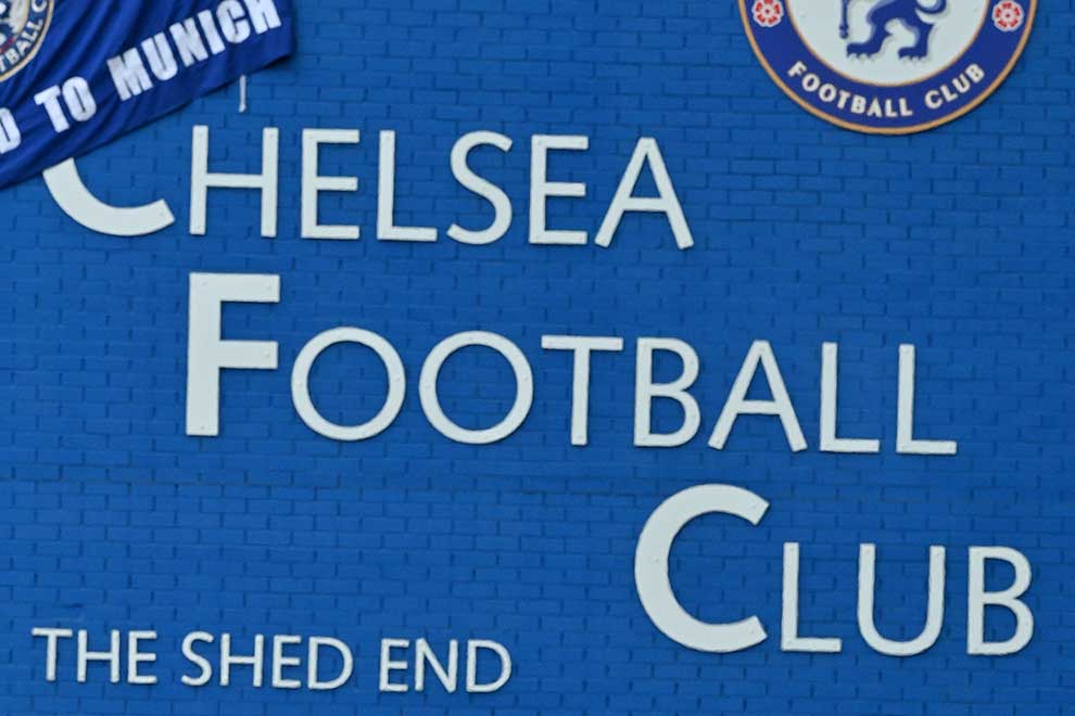 Chicago Cubs owners to lead bid to buy England club Chelsea