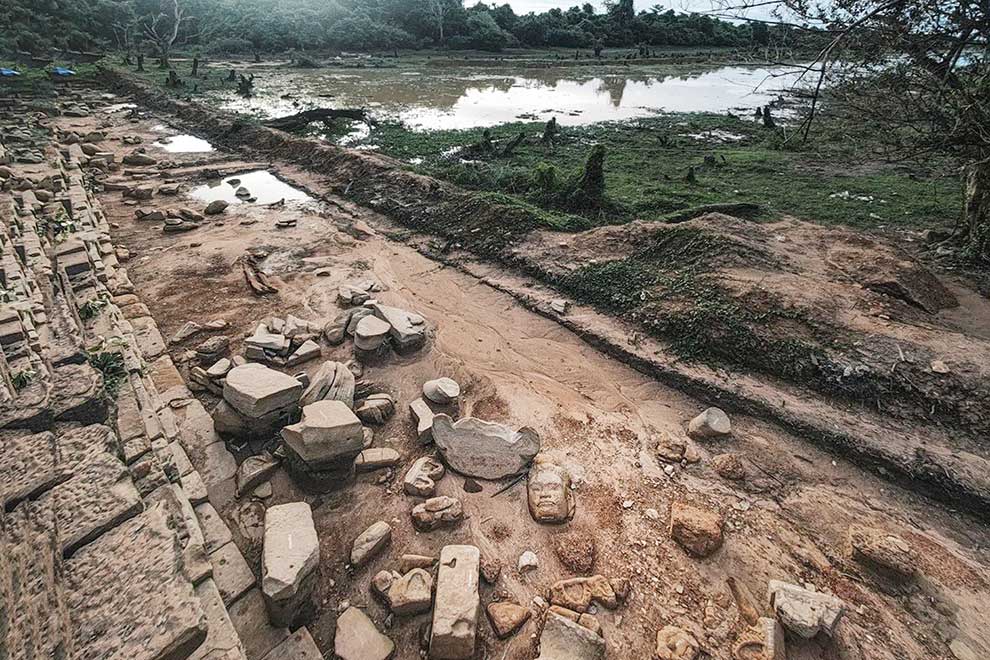 Angkor Thom statues unearthed