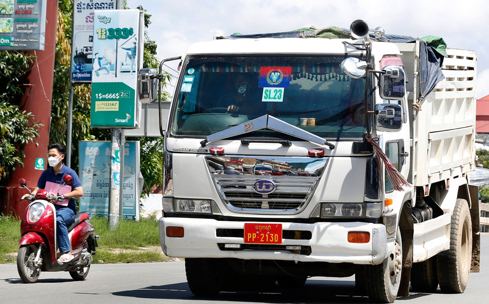 Right-hand vehicle owners have until July 31 to register