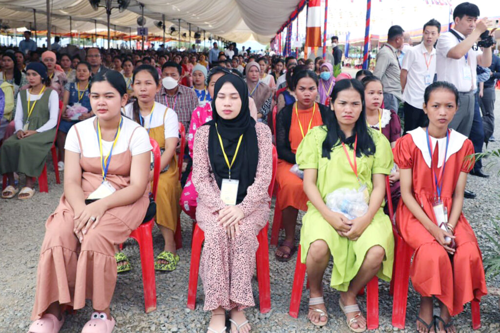Mam Bun Heng lauds women's health care stats