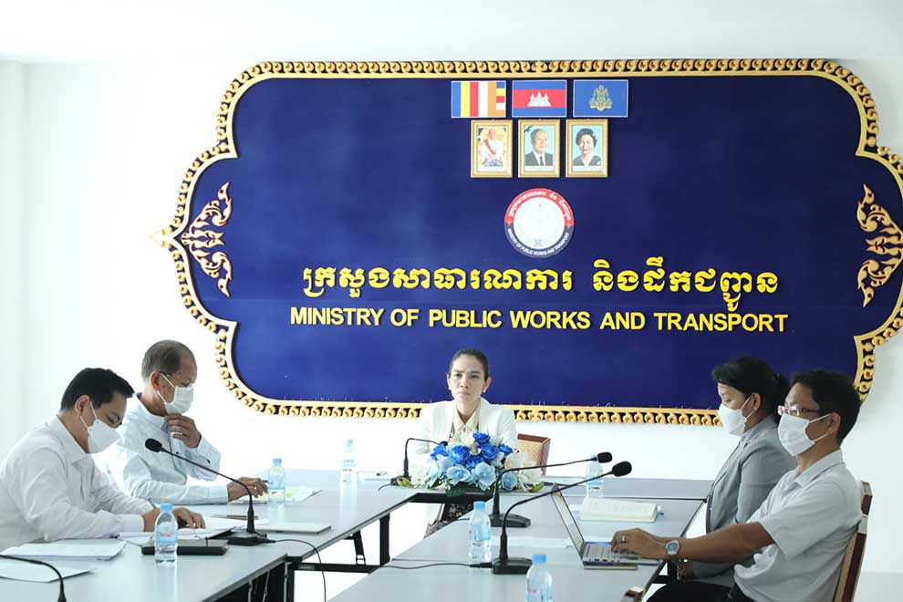 Transport ministry discusses streamlining border crossings