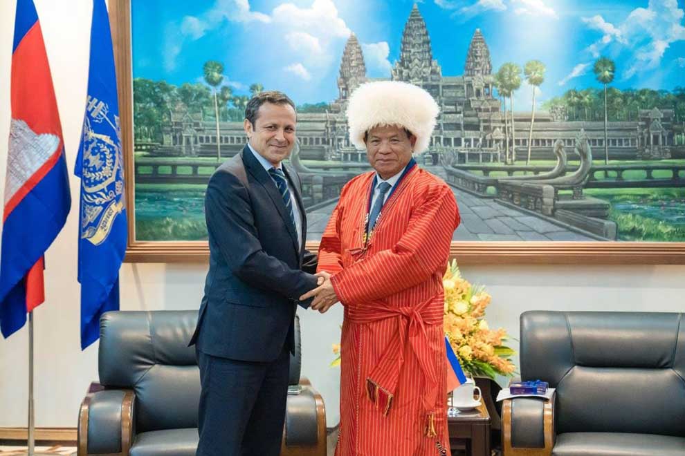 Turkmenistan proposes direct flights to Cambodia