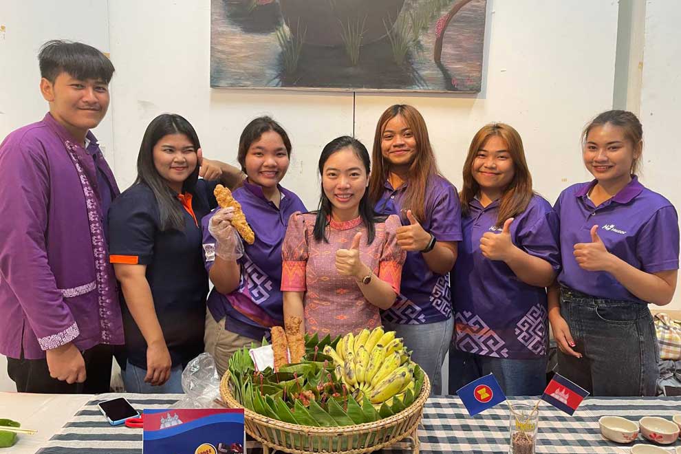 Teacher fosters cross-cultural education