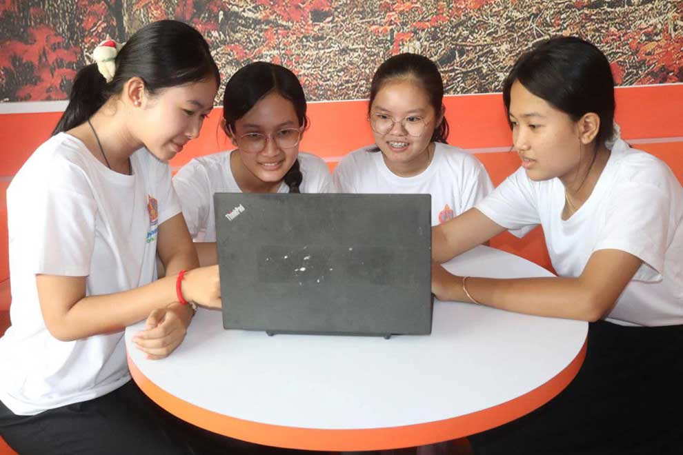 Unleashing untapped potential: Harnessing the digital age to empower women and girls