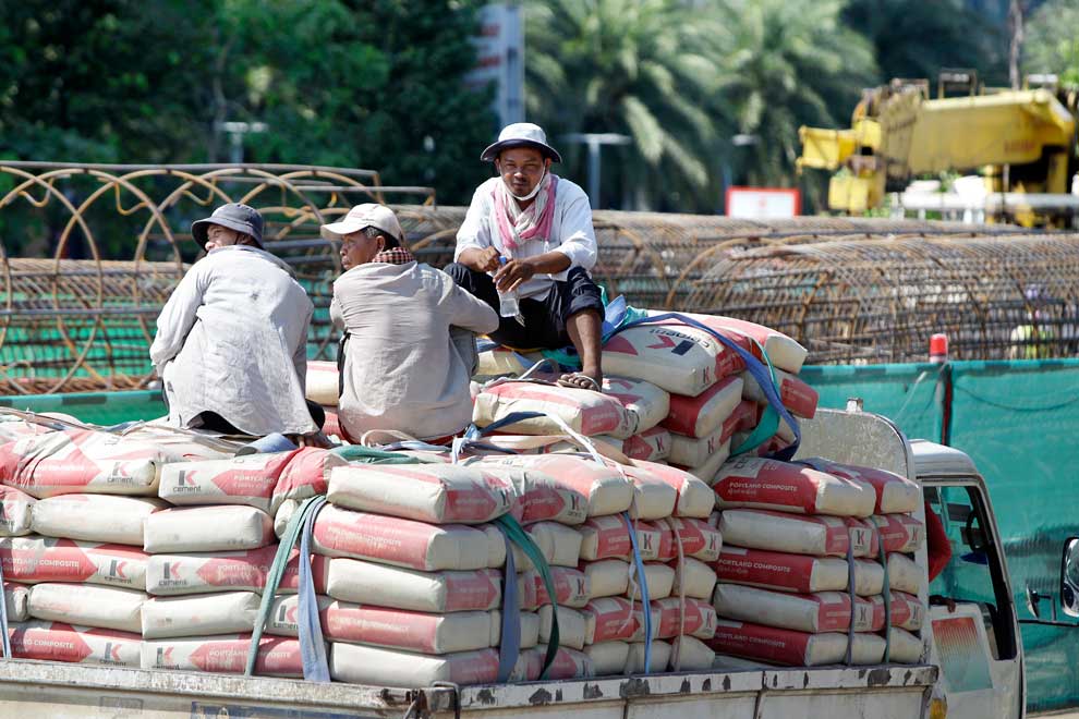 Kampong Speu cement factory to 'cut imports